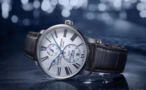 程序员除了牛仔裤和格子衫,还可能戴什么手表?