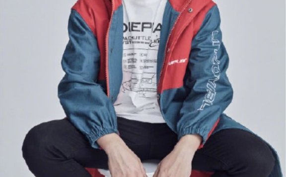 郑恺拍写真,造型百变秒变潮范BOY