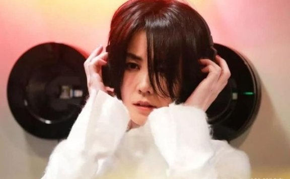 王菲才是时尚界的大佬!