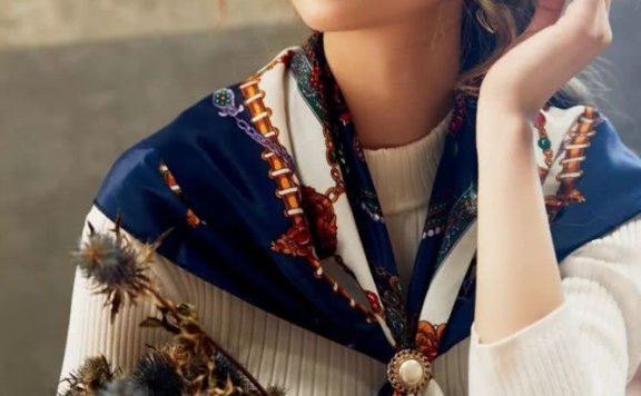 李艺彤自己化的妆把自己“杀”了?明明是超美暖茶少女妆