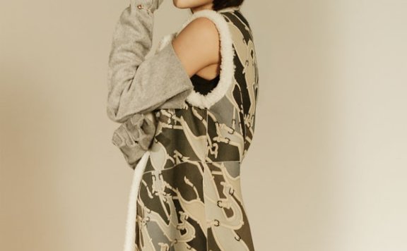 安悦溪杂志曝光双子精分AB面 是演员也是艺术家