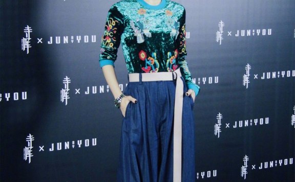 白冰look值得一说,为什么吗?
