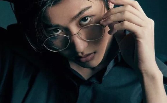 你不理解为什么有人粉蔡徐坤,就像你爸当年不理解你追周杰伦