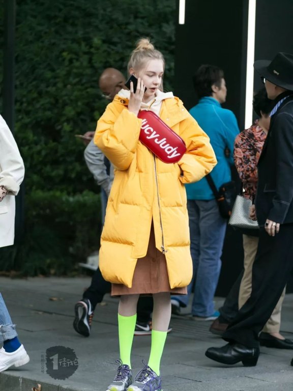 叠穿衣服温度风度都有了！学会叠穿以后，温度风度都有了！