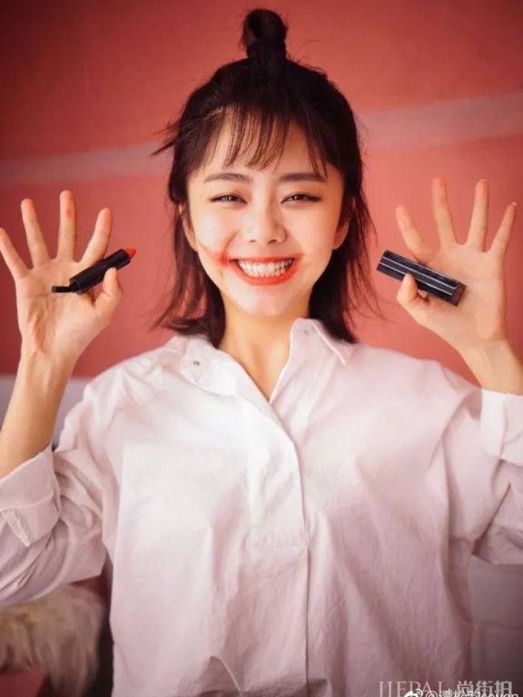 谭松韵口红上热搜?可爱指数爆表实力圈粉,秋冬最佳色号原来是这个!