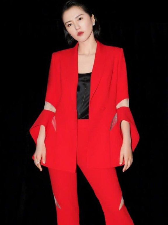 谭维维“大汉衣”已经不算啥了,“柱子腿”才真正毁形象!