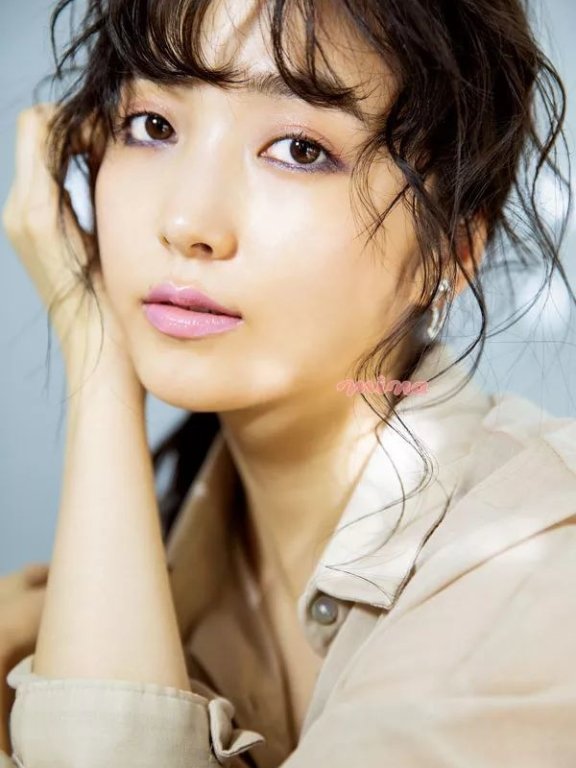 想学时下最流行的眼妆?跟着这些时尚爱豆们肯定没错