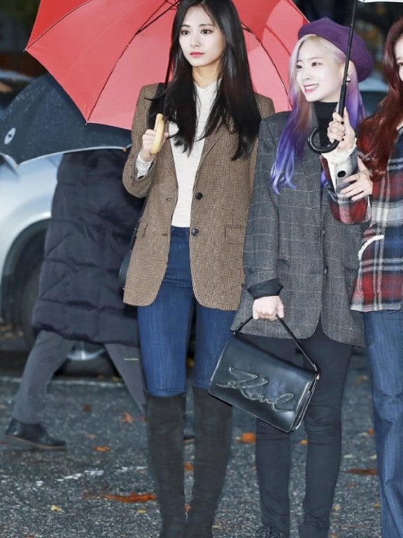 Twice女团上班私服，少女感爆棚