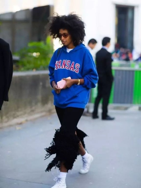 漂亮的卫衣那么多,只有这件最显白