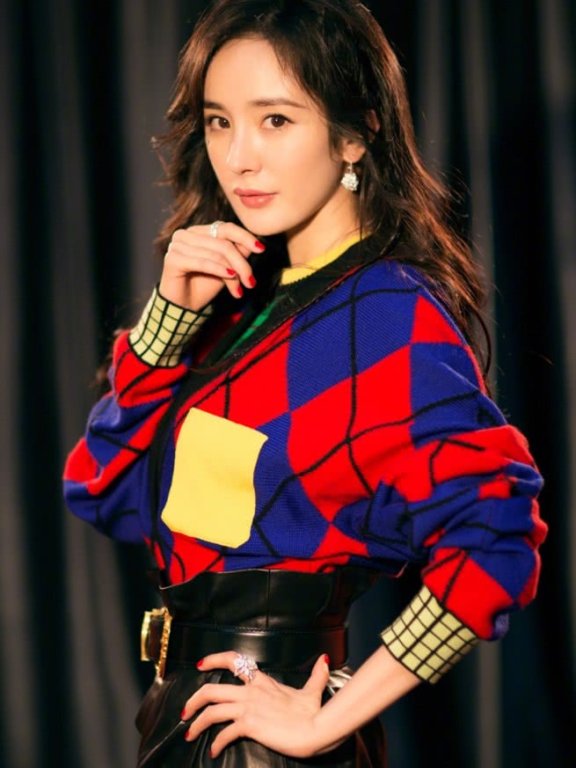 杨幂这身“枸杞衣”,揭露时髦精的套路