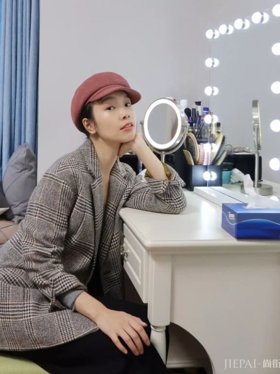 说到知性优雅就老气?试试这几种知性优雅风格穿搭