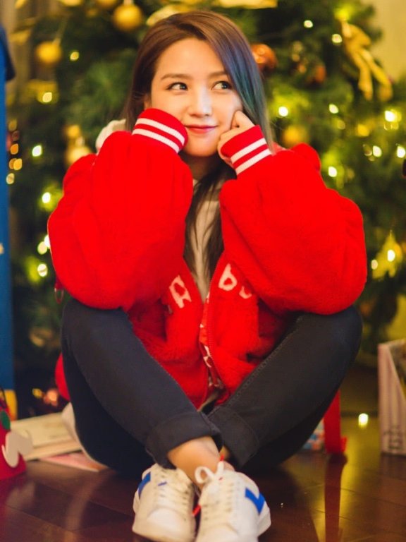 何洁瘦身后简直变了一个人 颜值衣品双双开挂