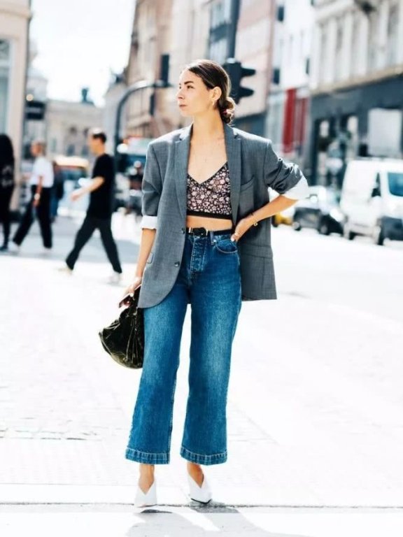 欧美街拍 喇叭裤可以OL风也可休闲风,气场十足!