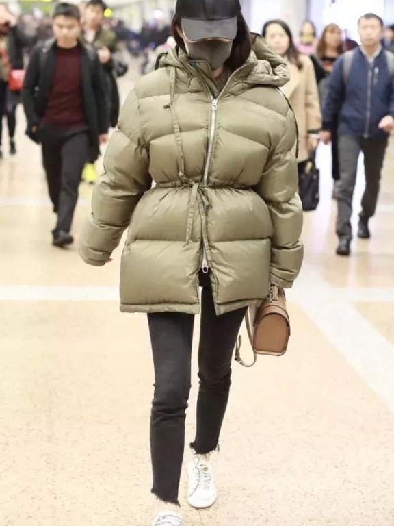像霍思燕这样穿羽绒服保暖又显瘦10斤