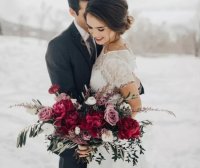 冬季冰雪自带香气？巧用花艺让整场婚礼光芒闪耀