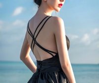 娄艺潇西装裙大秀美腿，灵感来自“渔网”？