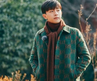 邓伦9套故宫造型,穿了一身奶奶绿!