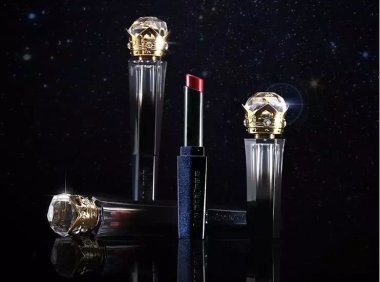 年末Party季,VOGUE就要让你闪耀全场