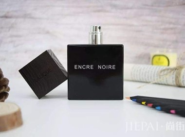 墨恋香水是什么调 深沉湿润的香根草