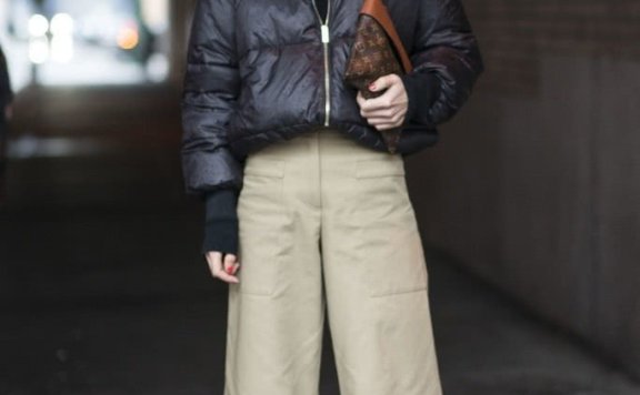 欧美街拍 看时尚潮女示范棉服的4种搭配方法,好看极了
