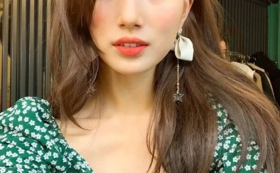 裴秀智撒娇腮红才是自拍重点 女星减龄都这么画