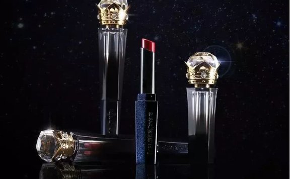 年末Party季,VOGUE就要让你闪耀全场