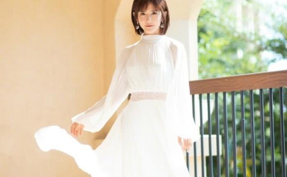 谢娜是时尚黑洞?穿了热巴的裙子重新美回颜值巅峰