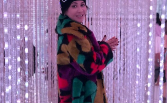 刘嘉玲大胆尝试豹纹大衣减龄又高级，太惊艳