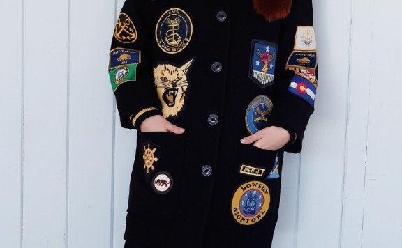 《芈月传》里“魏美人”，今格纹裙出活动，一不小心就成全场焦点了！