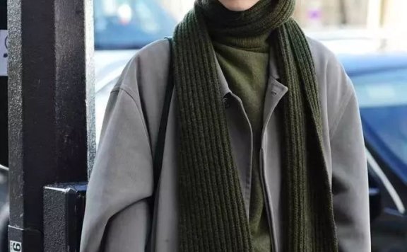 丝巾和围巾的时髦搭法,比买衣服划算多了!