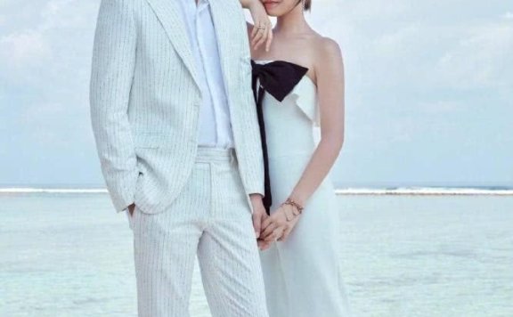 陈妍希陈晓露香肩却被脚上鞋子抢镜