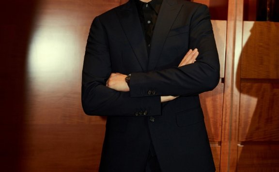 金瀚英俊帅气西装写真图片