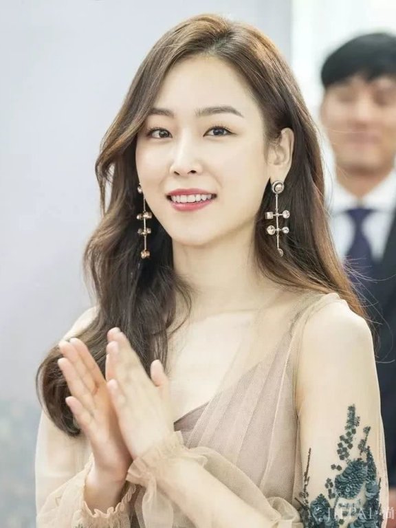 年末派对发型难以抉择！不如从这些热剧中找灵感