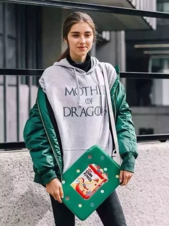 羽绒服+卫衣 让你今年秋冬时髦到炸