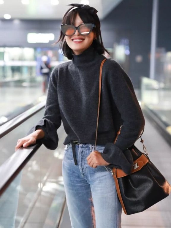 穿冬衣的季节，这9款发型简单又时髦