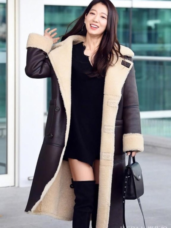 朴信惠看着有点胖却更加撩人!