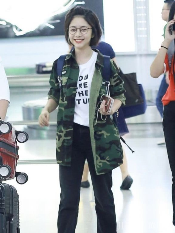 有一种发型叫谭松韵的“妹妹头”，很土但很可爱，村姑要多学学