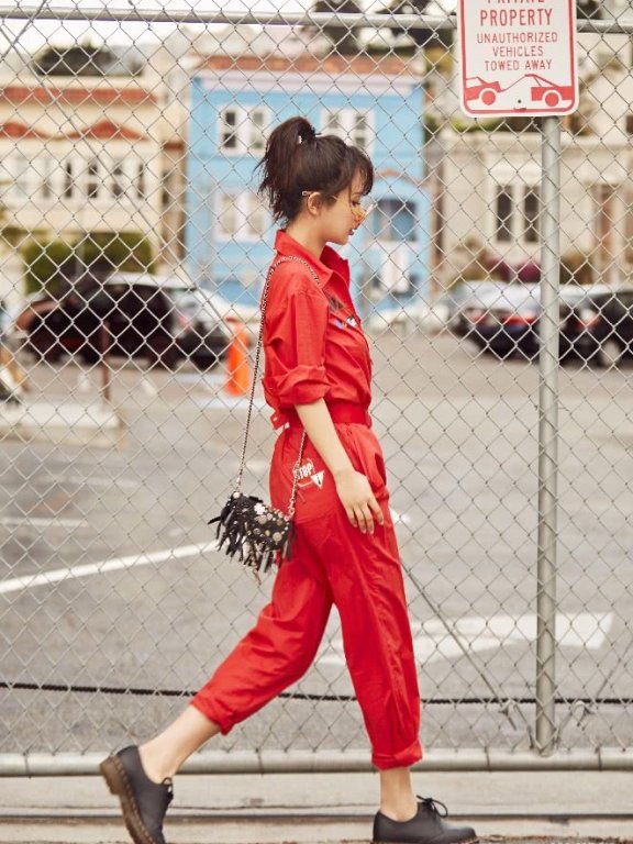 杨紫“软糖鞋”搭配羽绒服,除了显矮也没啥缺点!