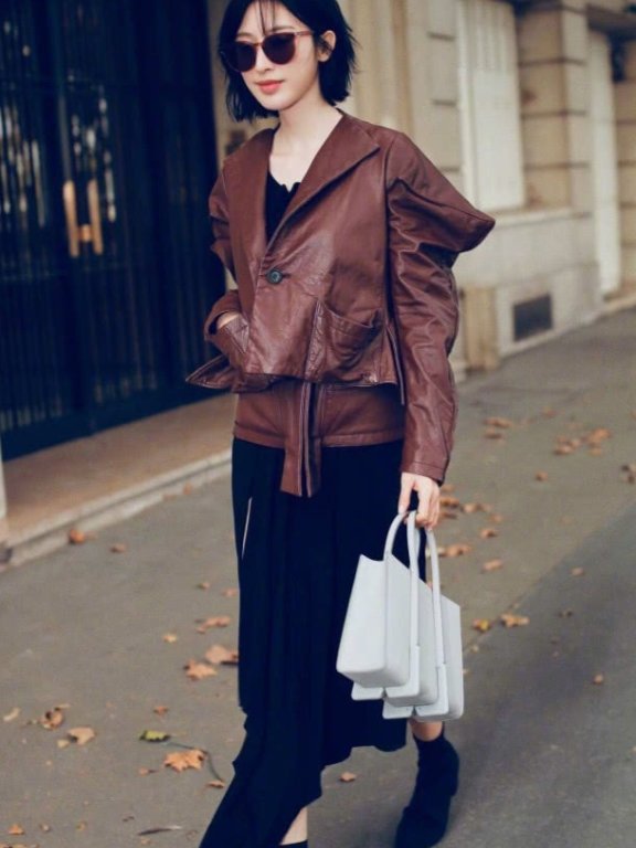 张俪“水泥裙”穿出“小鸟腿”,看了好心疼!