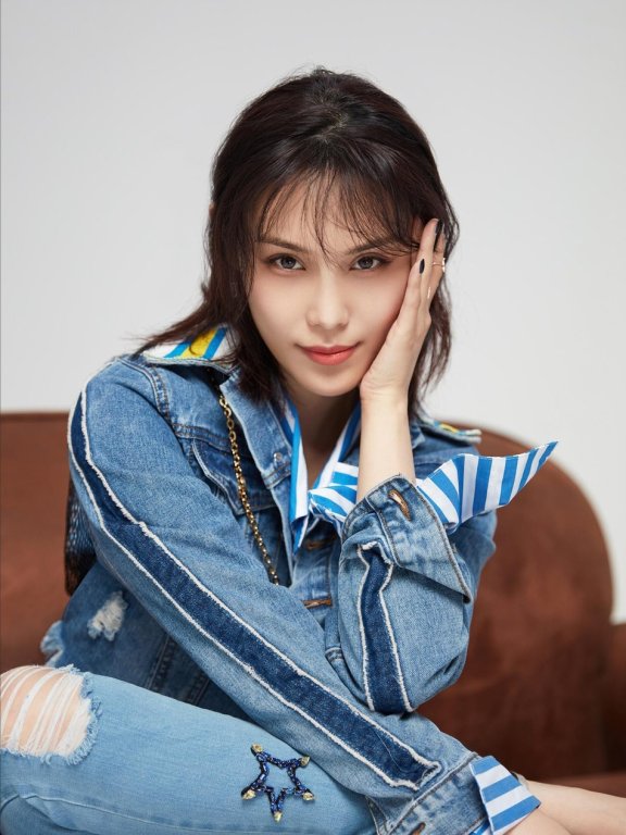 韩丹彤时光系主题大片公开 从容坚定不可复制