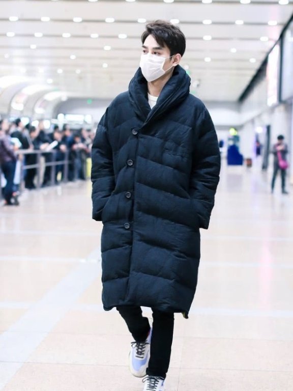 王凯是上半身肿到像个粽子,腿却只有80斤?真绝了!