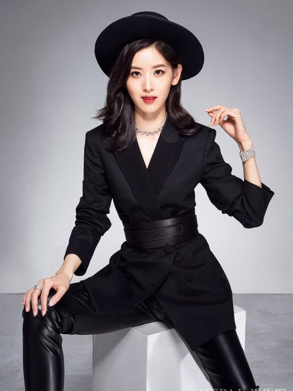 奶茶妹妹,想要有气场她需要换个唇色