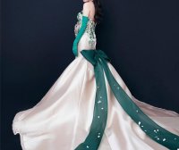 杨幂穿“礼仪小姐服”参加春晚录制,全靠颜值硬撑