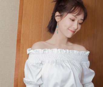 杨紫穿碎花长裙仙气灵动似仙女,终于穿对了