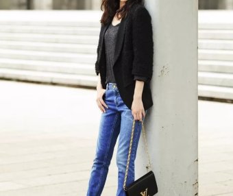 唐嫣黑色西装,内搭灰色的V领T恤,瞬间气质不凡!