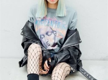 做2019最酷的仔,染个Lisa的同款发色