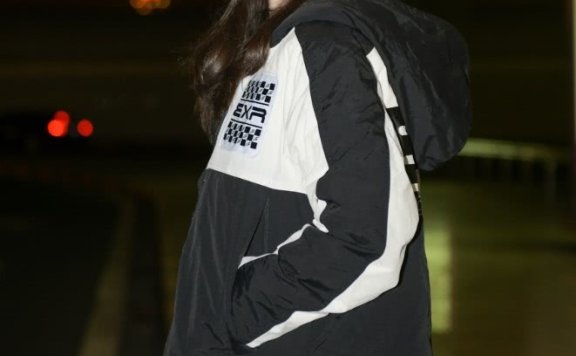 哈妮克孜这双“象脚鞋”成时尚新宠,谁穿谁潮!