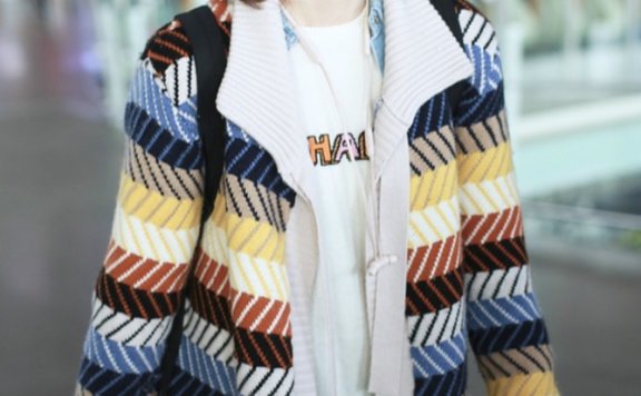 董璇剪齐肩短发“撞脸”佟丽娅,这回真要红了