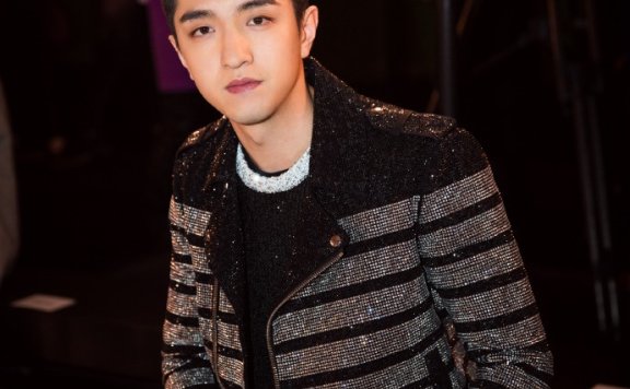 2019巴黎秋冬男装周,金瀚俘获少女心!经典黑白LOOK亮相