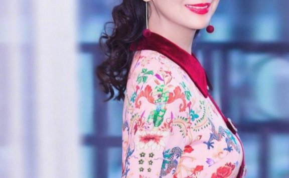 赵雅芝三款减龄的发型,快快学起来